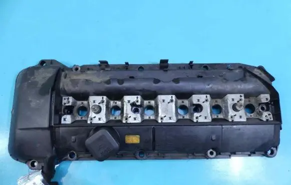 Rocker cam cover