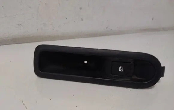 Renault Megane II Electric window control switch 156013870