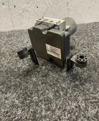 BMW X6 F16 ABS Pump 6864804