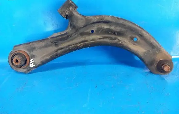 Nissan Sentra B17 Front lower control arm/wishbone 545003SH2A
