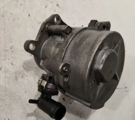 Renault Laguna II Vacuum pump D163451323