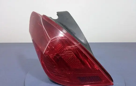 Peugeot 308 Rear/tail lights 9680425780