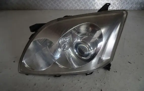 Toyota Avensis T250 Headlight/headlamp