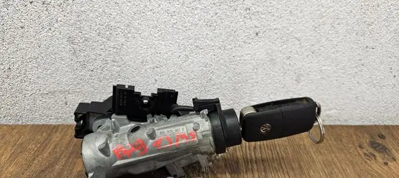 Volkswagen Jetta VI Ignition lock 1K0905851B 0210AB27411