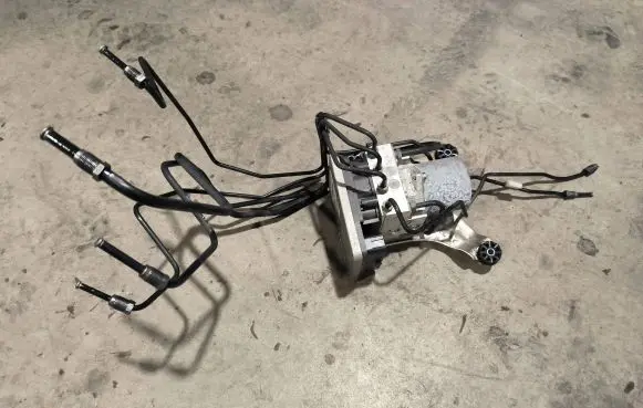 BMW 7 G11 G12 ABS Pump 6880538 28122010 54087079E