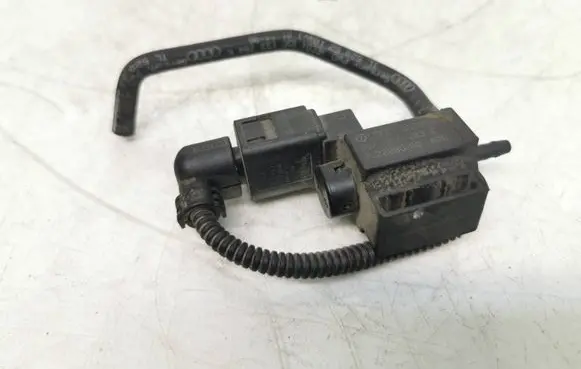 Volkswagen Golf Plus Vacuum valve 037906283C 05T333 72288000