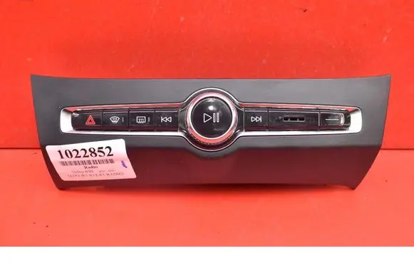 Radio/CD/DVD/GPS head unit
