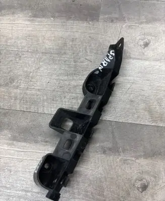 Volkswagen PASSAT B7 Fender mounting bracket 3AA807184
