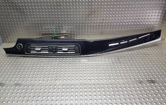 BMW 5 F10 F11 Dash center air vent grill S26371473 9166649