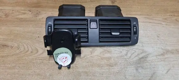 Volvo V50 Dash center air vent grill 39863758