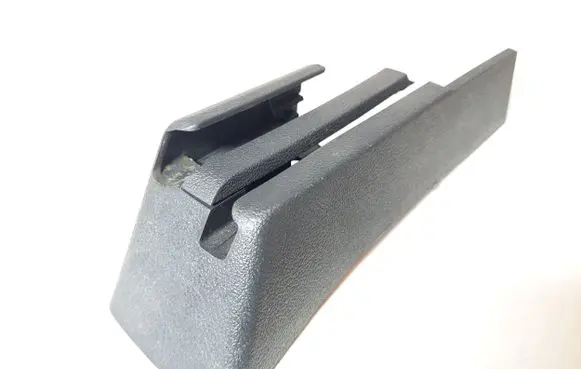 Audi Q7 4L Front passenger seat rail trim 7L0881478