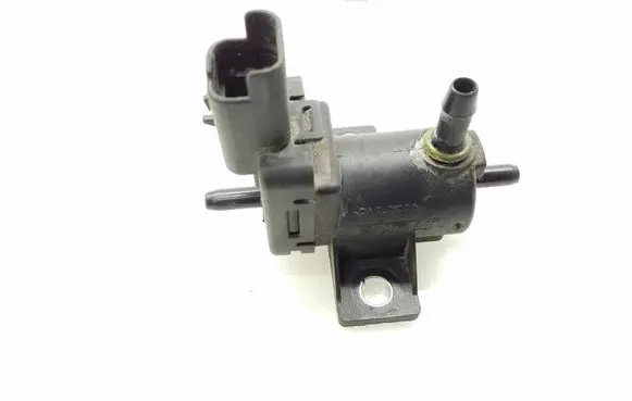 Ford Kuga II Vacuum valve 9665558580