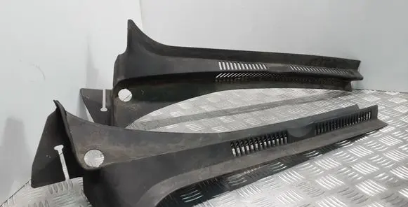 Volkswagen Golf Plus Wiper trim 5M0819403B 5M0819404B