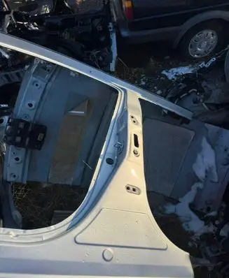 Renault Captur II Pillar (middle) 