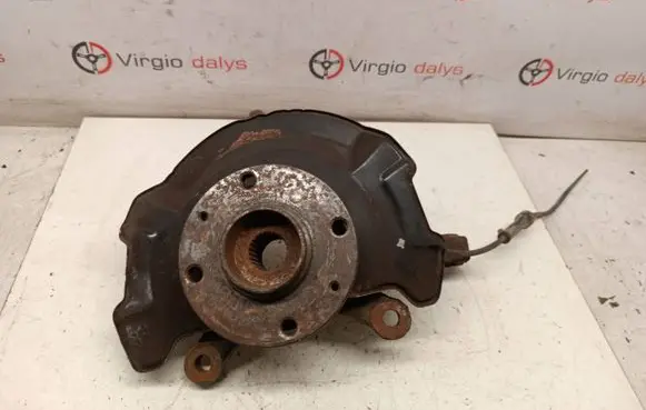 Suzuki Swift I Front wheel hub