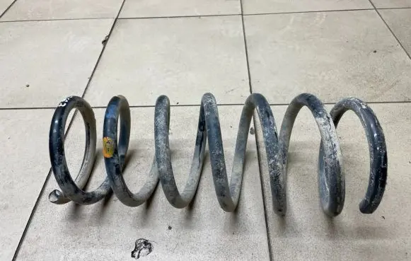 Volvo XC60 Rear coil spring
