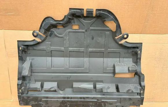 Renault Trafic II (X83) Engine splash shield/under tray 8200832572 93861667
