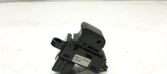 Nissan Qashqai Electric window control switch 25411BR00A