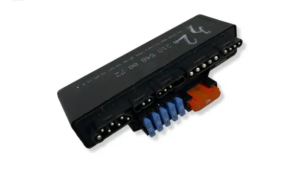 Mercedes-Benz Vito Viano W639 Fuse module A2105400072