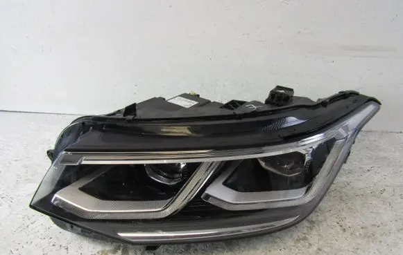 Volkswagen Tiguan Headlight/headlamp 5NB941081G