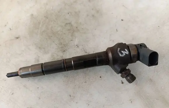Fuel injector