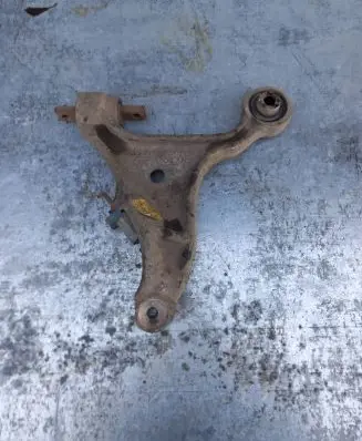 Volvo V70 Front lower control arm/wishbone 9492119