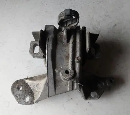 Peugeot 407 Engine mount bracket 326B95