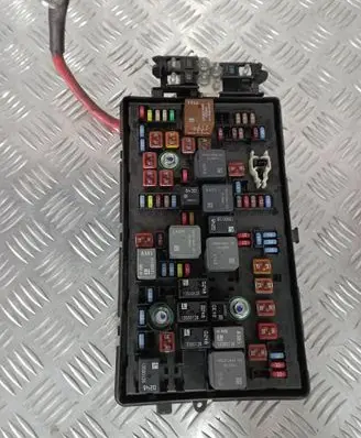 Opel Insignia A Fuse box set 22961725 10124031413