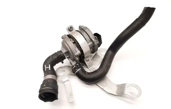 Porsche Taycan 9J1 Electric auxiliary coolant/water pump 9J165567E