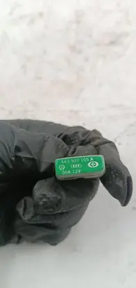 Volkswagen Golf IV Other relay 443937105A