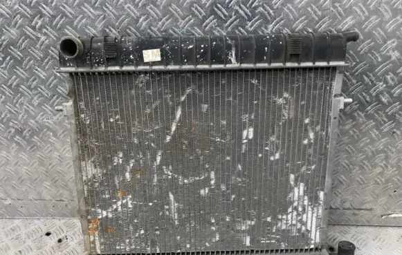 Opel Astra F Coolant radiator 3093050