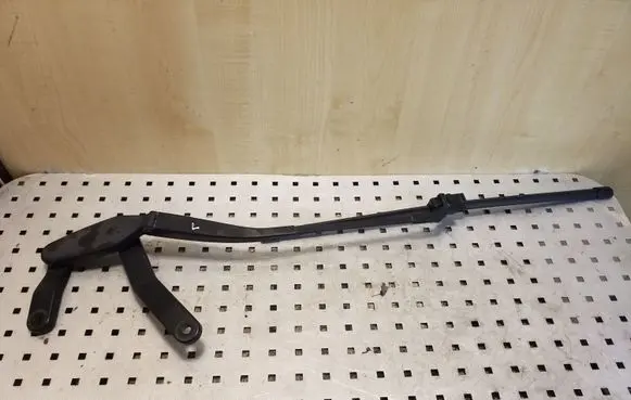 Mercedes-Benz E W212 Windshield/front glass wiper blade A2128201044