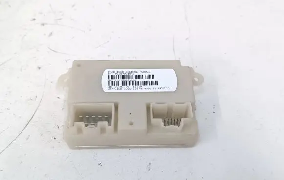Chrysler Town & Country V Door control unit/module P68079910AB