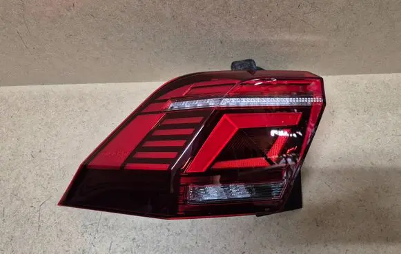 Volkswagen Tiguan Rear/tail lights 5NA945207J