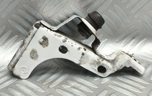 Opel Zafira C Radiator mount bracket 