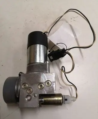 Volkswagen Phaeton Tailgate hydraulic pump motor 3D5827383A