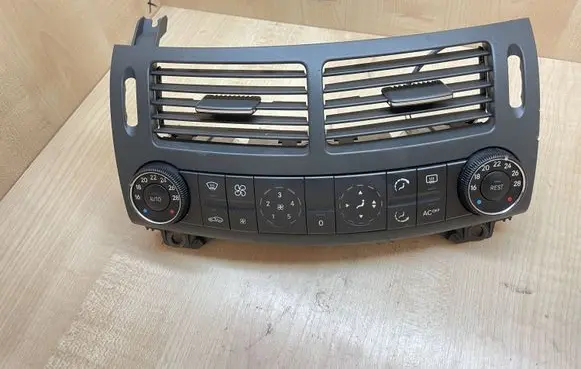 Mercedes-Benz E W211 Climate control unit H24400055010 2118300190