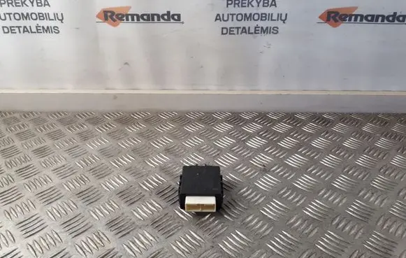 Toyota RAV 4 (XA40) Window control relay 8594042030