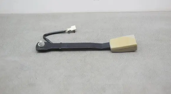 Nissan Rogue Front seatbelt buckle 6044397