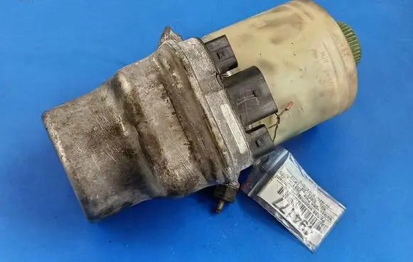 Volkswagen Polo Power steering pump