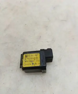 Opel Frontera A Other relay 8941129110
