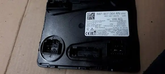 Audi A4 S4 B9 8W Comfort/convenience module 8W9863695A