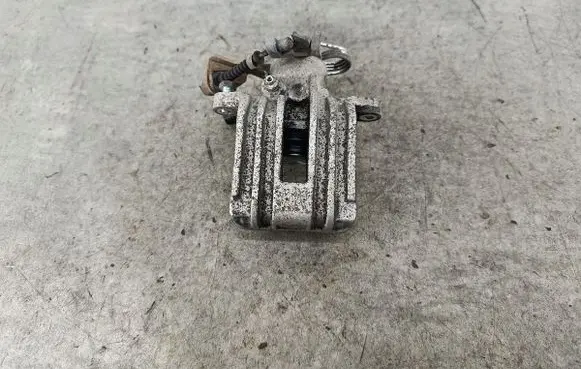 Volkswagen PASSAT B5.5 Rear brake caliper 