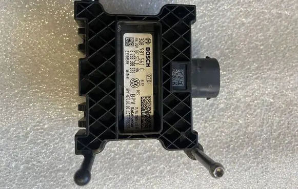 Volkswagen PASSAT B8 Distronic sensor radar 3Q0907561C