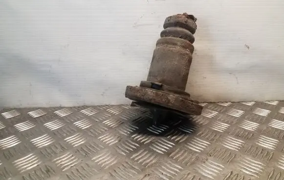 Volvo XC60 Rear coil spring rubber mount 6G915599BAA