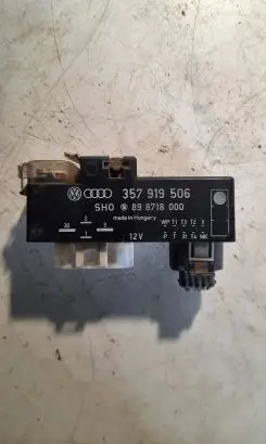 Volkswagen Golf IV Coolant fan relay 357919506 898718000