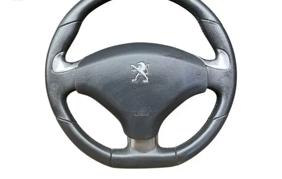 Peugeot 5008 Steering wheel PA35137030 965984658B