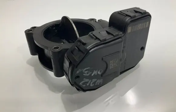 Mercedes-Benz E W212 Throttle valve A6510900370 DK0040 0280750564