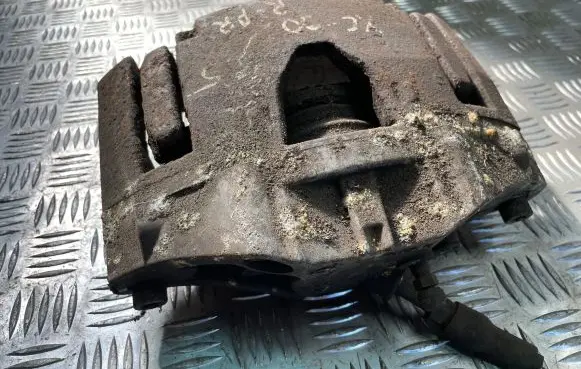 Volvo XC90 Front brake caliper