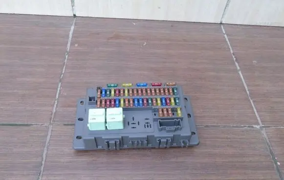 Mini One - Cooper R50 - 53 Fuse module 518030317